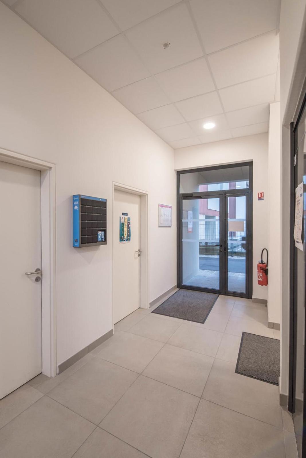 Appartamento PIERRICK - Studio proche gare, Wifi, arrivée 24 24 Le Mans Esterno foto